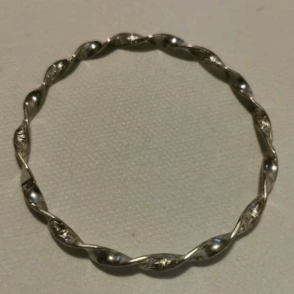 925 twist bangle - Picture 1 of 3